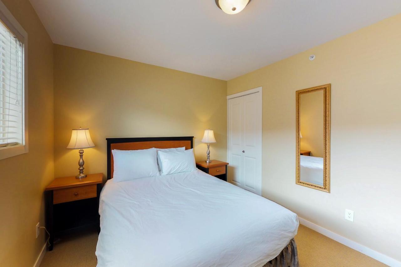 Apartamento Trappers Crossing 28 Big White Exterior foto